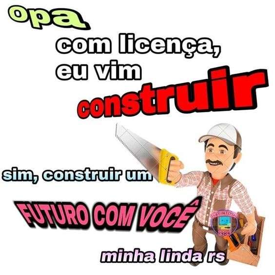 Figurinha engraçada do contrutor e o serrote